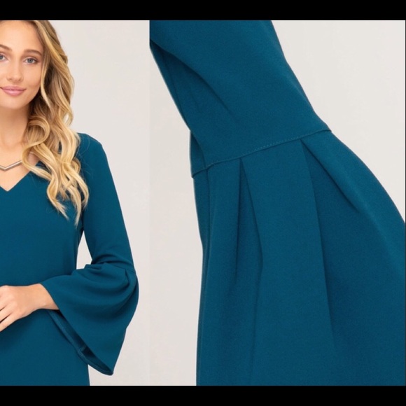 Pretty Bell Sleeve Dress - Picture 4 of 7